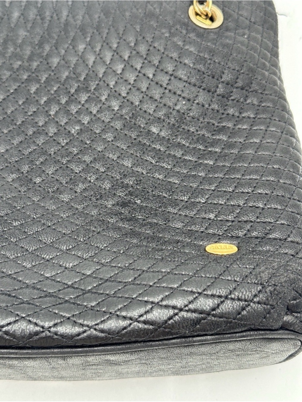 Bally Vintage Black Quilted Leather Shoulder Bag with Gold Chain/Accents EUC - Picture 11 of 16